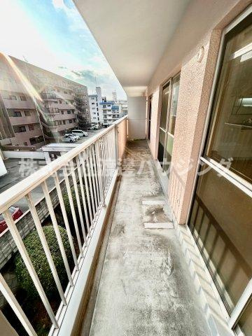 テラジハイツ1号館のバルコニー