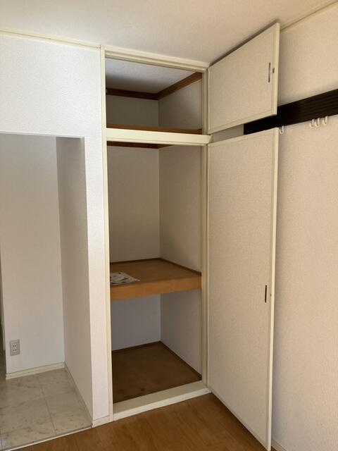 奥行きのある収納です！