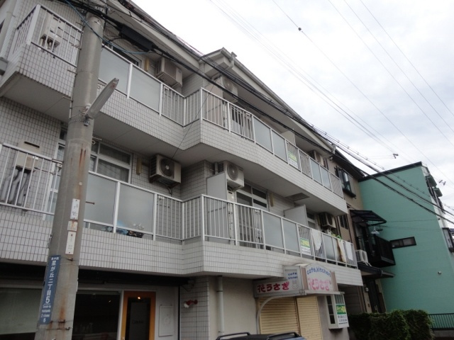 星ヶ丘アパートメントの外観