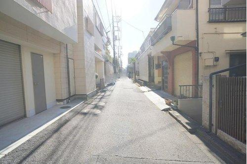 大塚１　土地の前面道路含む現地写真|東側 私道 幅員約4m 接道約6.48m