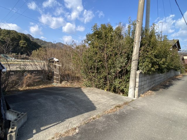 西条市楠　売土地の外観