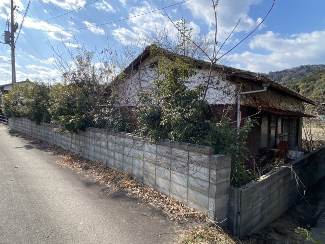 西条市楠　売土地の外観