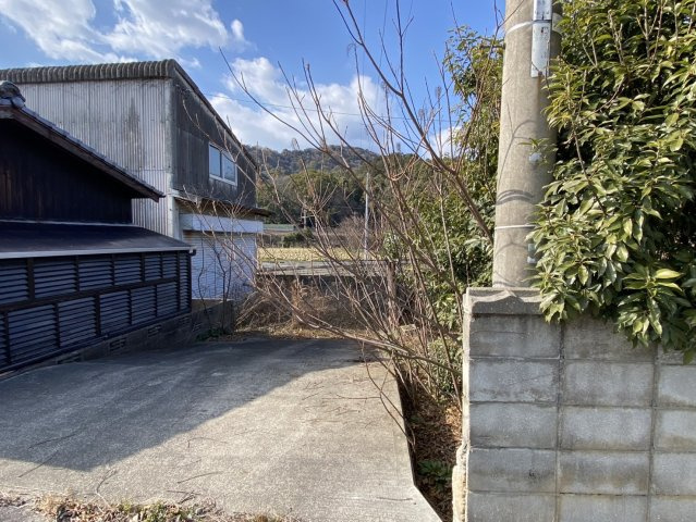 西条市楠　売土地の外観
