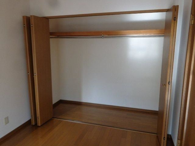 レジデンスまほろばＧ棟の収納