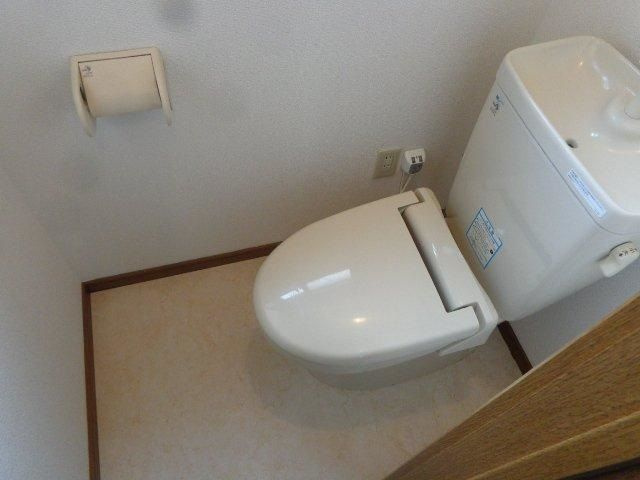 レジデンスまほろばＧ棟のトイレ
