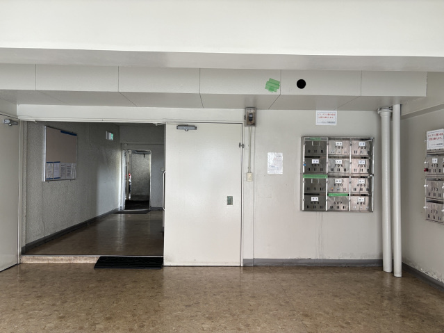 ダイヤコーポ東雲のロビー|毎日通るロビーはこのようになっています