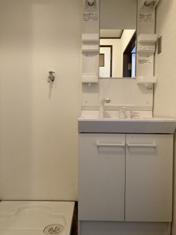 ダイヤコーポ東雲の独立洗面台|独立洗面台、朝の身支度には欠かせません