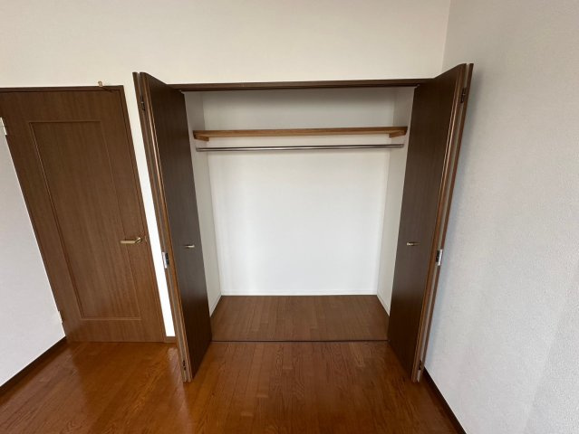 シティコーポ春里の収納|【5.2帖】
全居室収納があるので、お部屋もスッキリしてお掃除もしやすいですよ♪