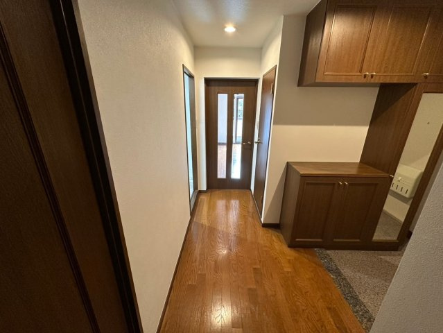 シティコーポ春里のその他|玄関から各部屋に続く廊下です！