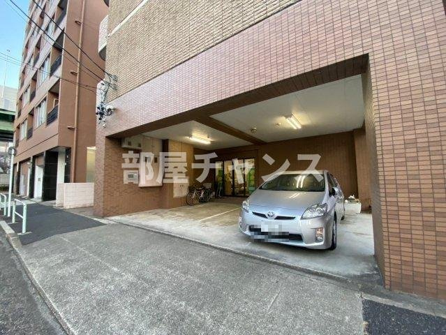 セントラルハイツ東別院の駐車場