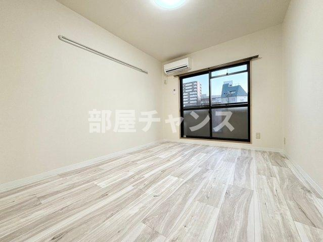 セントラルハイツ東別院の居間・リビング