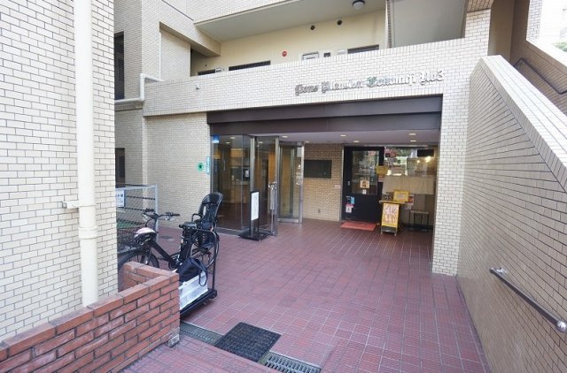 【エントランス】