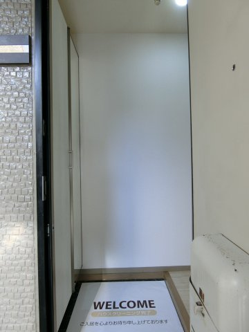 メゾンリヴェール　C棟の玄関