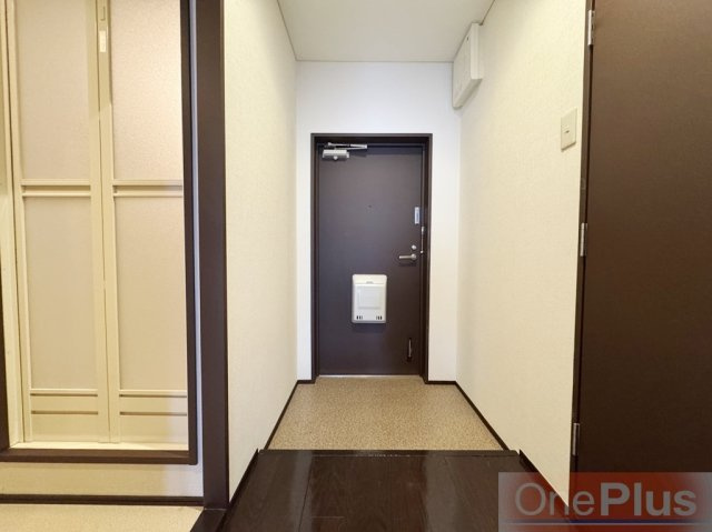 ハウゼケイ魚崎の玄関