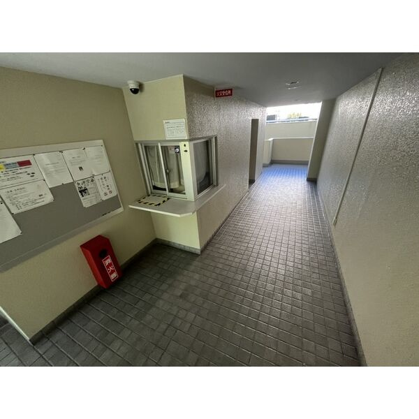 ハウゼケイ魚崎のロビー