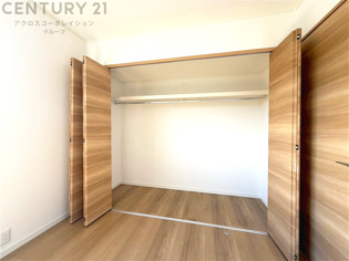 衣類やアクセサリー、小物類の収納が便利で整理整頓がしやすく、部屋の美観を保ちつつ、スペースを最大限に活用できます。衣服のしわやダメージを防ぎ、長持ちさせることができます。