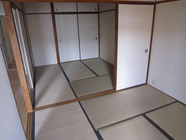 グリーンハイツ松本の居間・リビング