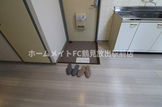 東大阪市稲田本町２丁目の賃貸マンションの玄関