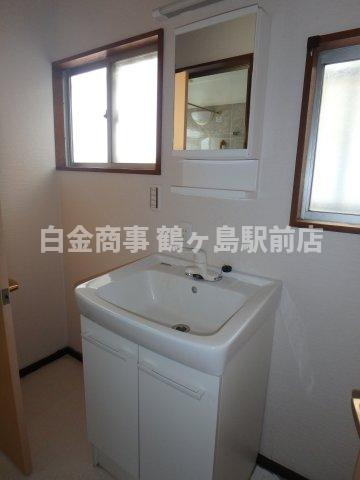 鶴ヶ島市中新田中古戸建の独立洗面台