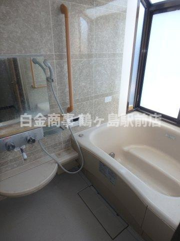 鶴ヶ島市中新田中古戸建の浴室