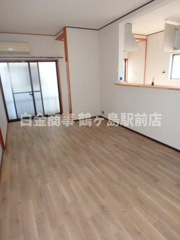 鶴ヶ島市中新田中古戸建の居間・リビング