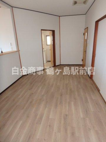 鶴ヶ島市中新田中古戸建の居間・リビング