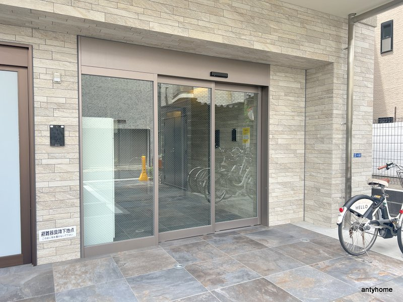 ブロード塚本駅前レジデンス　仲介手数料無料のエントランス