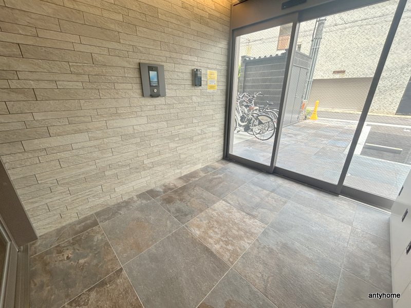 ブロード塚本駅前レジデンス　仲介手数料無料のロビー