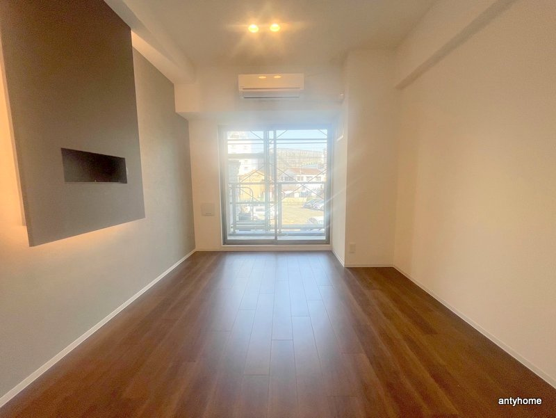 ブロード塚本駅前レジデンス　仲介手数料無料の居間・リビング