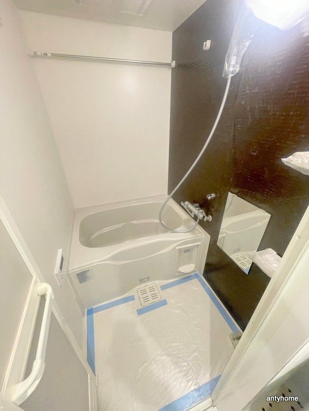 ブロード塚本駅前レジデンス　仲介手数料無料の浴室