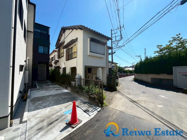 新築戸建　茅ヶ崎市円蔵2丁目の前面道路含む現地写真