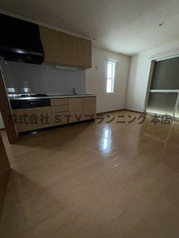 仲介手数料０円！プロヴァンスの居間・リビング