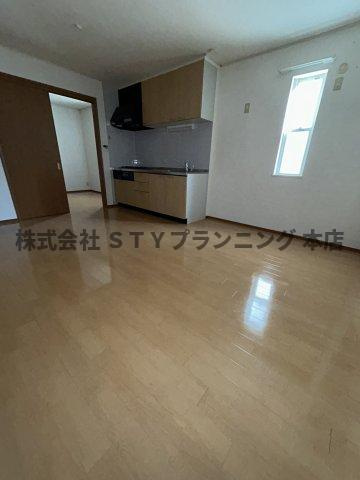 仲介手数料０円！プロヴァンスの居間・リビング