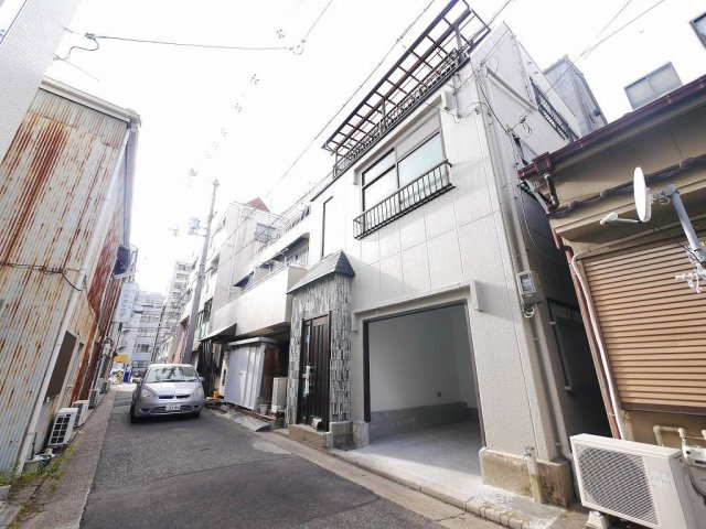 大黒町1丁目貸家の外観