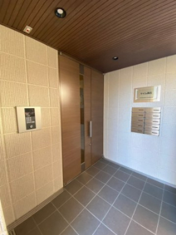 マイム高石のエントランス|★安心のオートロック★