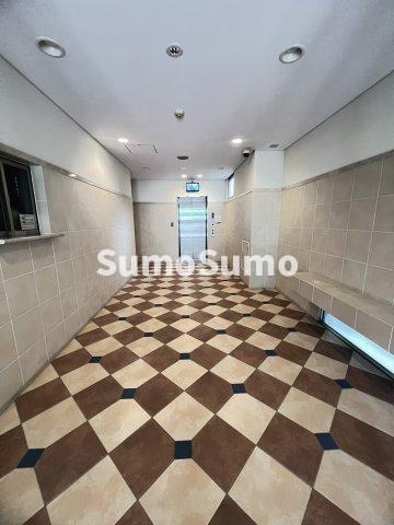 ライジングコート深江本町フラワーパークのロビー