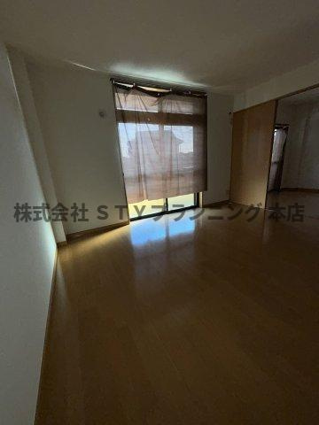 仲介手数料０円！ミュートス神の倉Iの居間・リビング