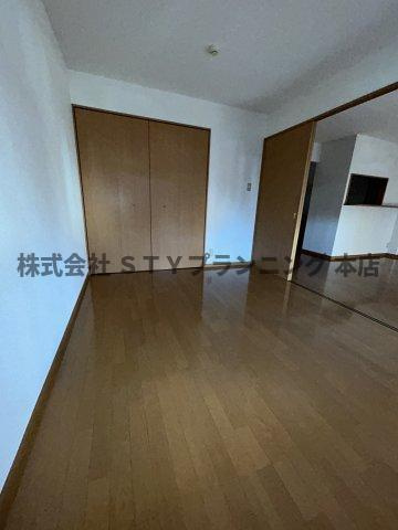 仲介手数料０円！ミュートス神の倉Iの洋室