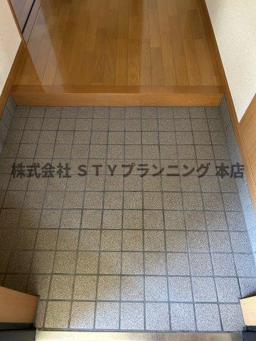 仲介手数料０円！ミュートス神の倉Iの玄関