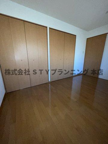 仲介手数料０円！ミュートス神の倉Iの洋室