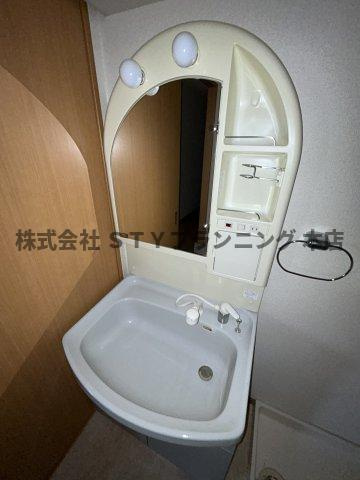 仲介手数料０円！ミュートス神の倉Iの独立洗面台