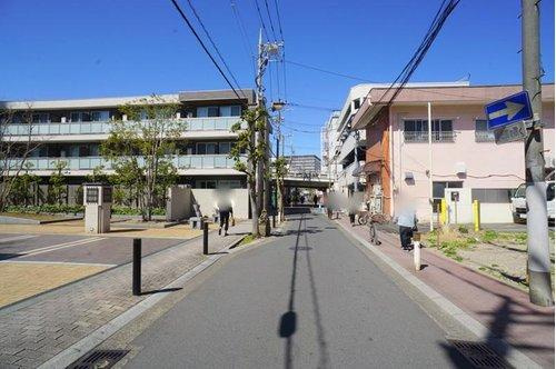 幸町３　土地の前面道路含む現地写真|西側 公道 幅員約6.98m