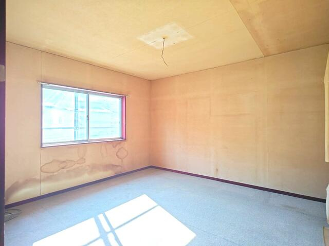 リフォーム住宅　高富のその他|２Ｆの８帖洋間内観！
