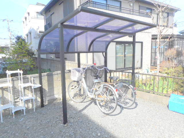 ルミーナＢのその他共用部分|敷地内屋根付き駐輪場