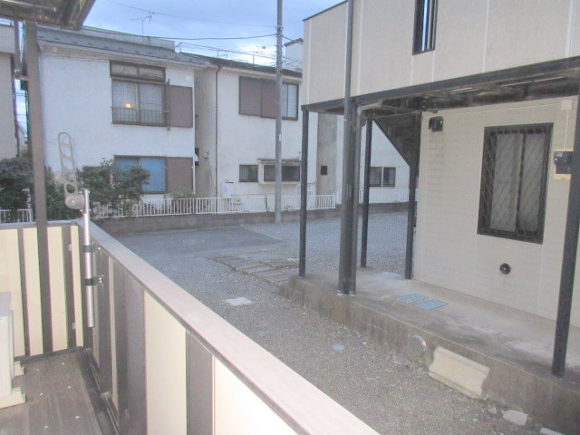 ルミーナＢの駐車場