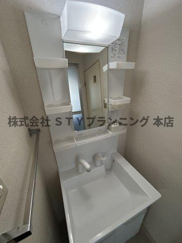 仲介手数料０円！箕ノ手ハイツCの独立洗面台