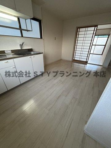 仲介手数料０円！箕ノ手ハイツCの居間・リビング