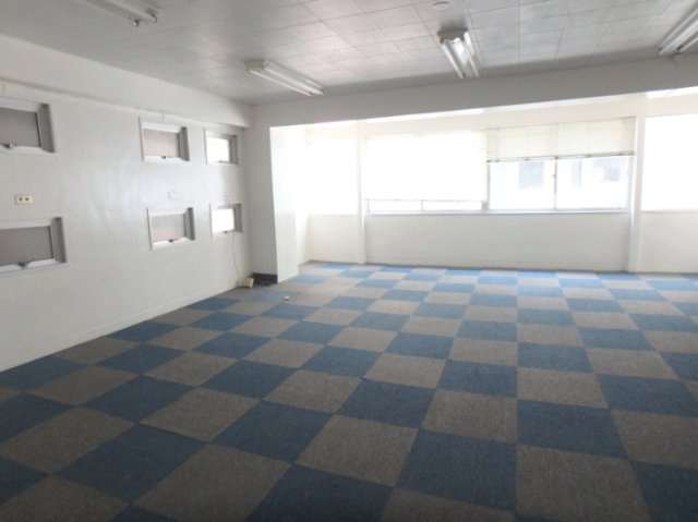 スドウビルの内装