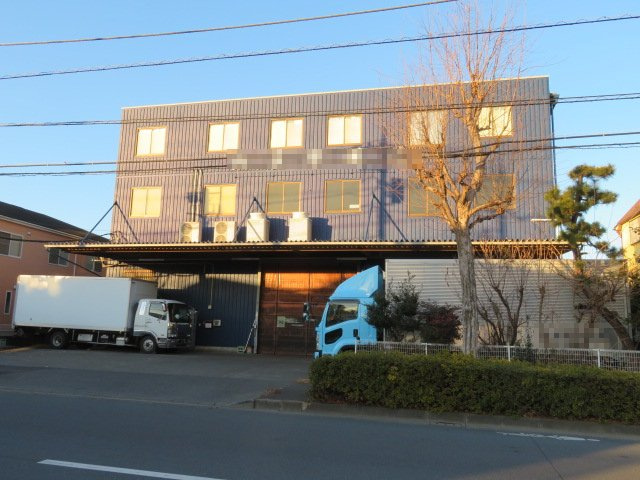 八王子市小宮町の倉庫の外観