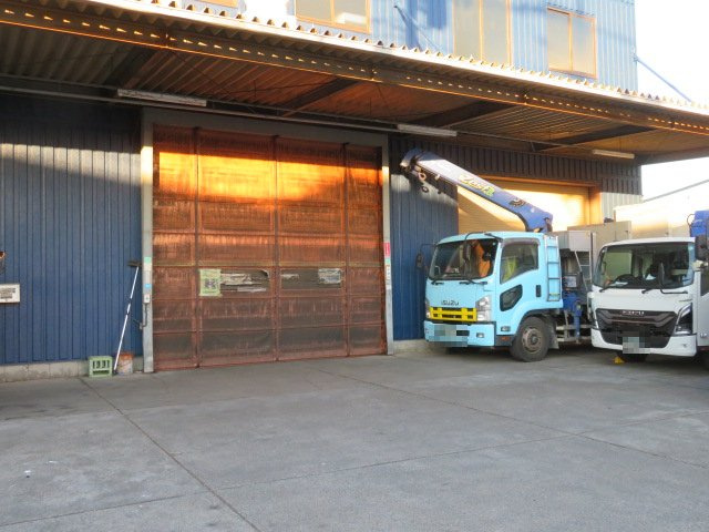 八王子市小宮町の倉庫の外観